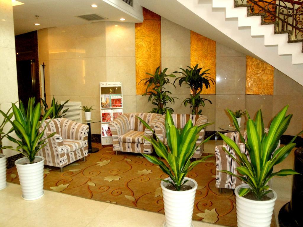 Overseas Chinese International Hotel Κινκντάο Εξωτερικό φωτογραφία