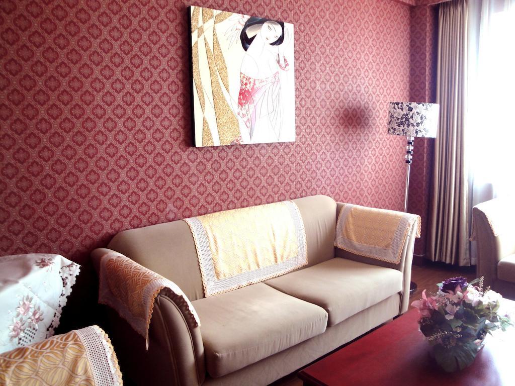 Overseas Chinese International Hotel Κινκντάο Εξωτερικό φωτογραφία