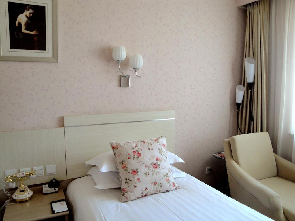 Overseas Chinese International Hotel Κινκντάο Εξωτερικό φωτογραφία