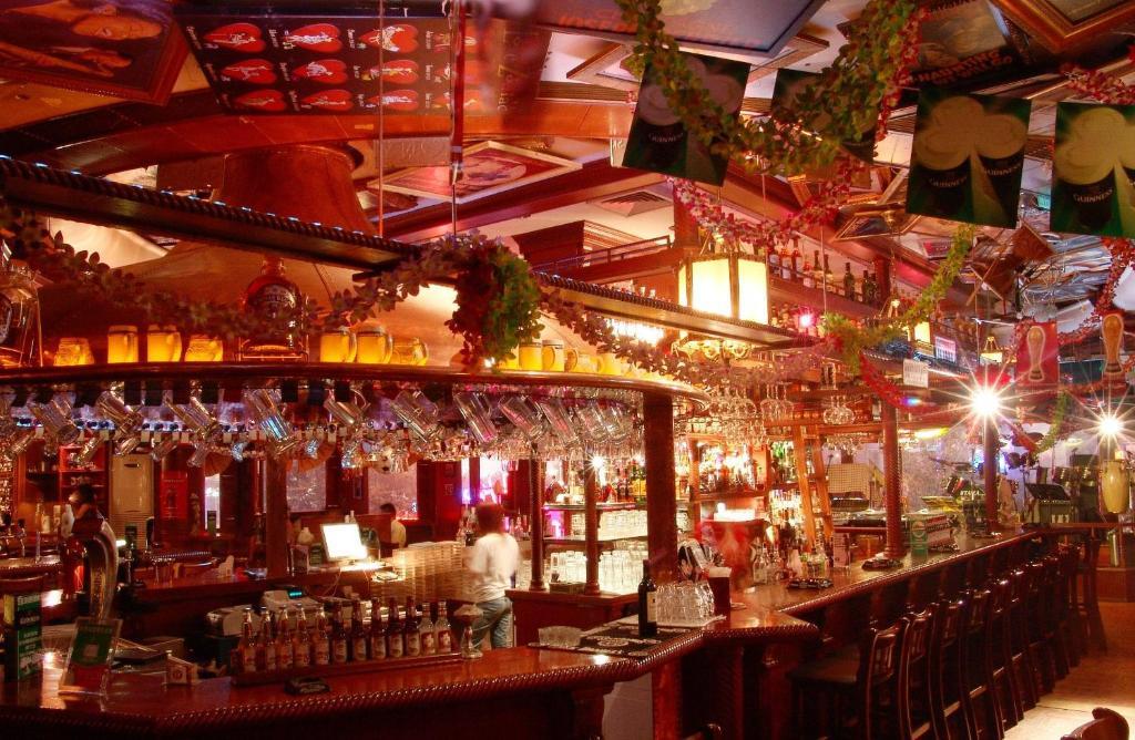 Overseas Chinese International Hotel Κινκντάο Εξωτερικό φωτογραφία
