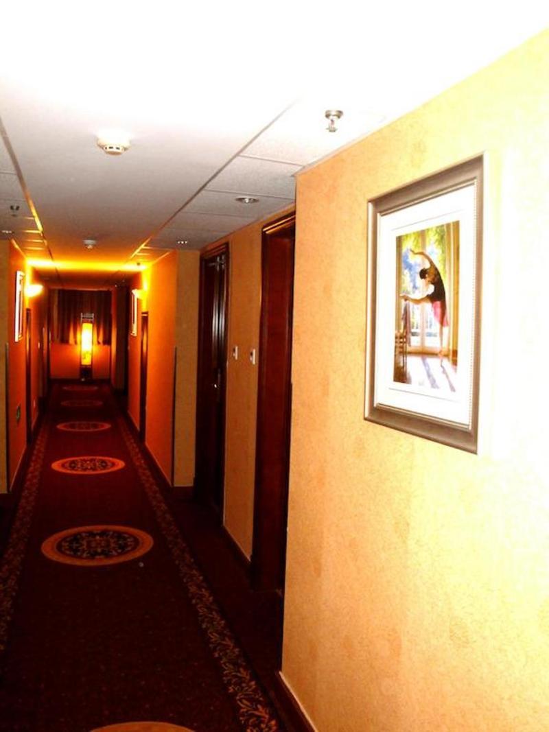 Overseas Chinese International Hotel Κινκντάο Εξωτερικό φωτογραφία