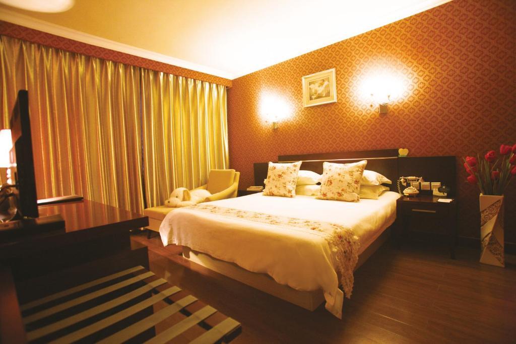 Overseas Chinese International Hotel Κινκντάο Εξωτερικό φωτογραφία