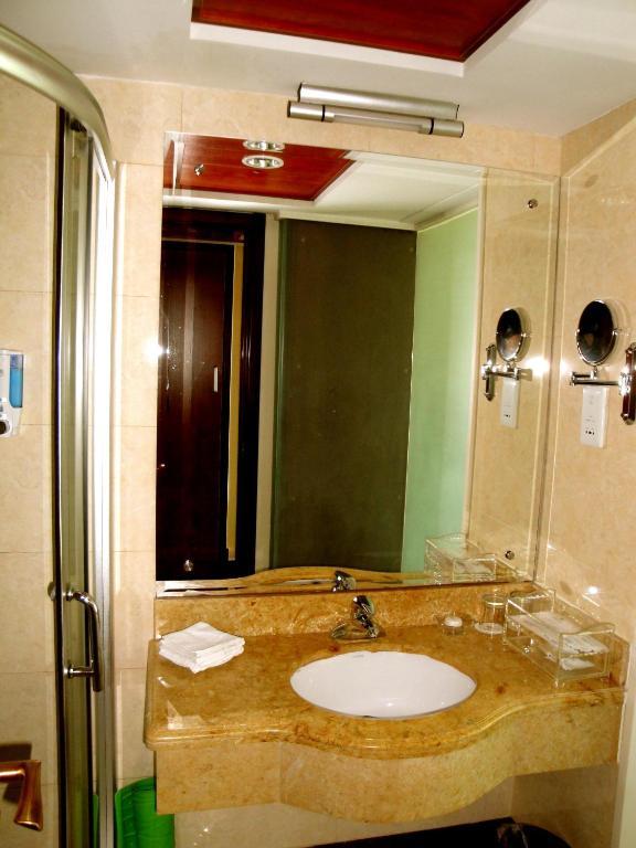 Overseas Chinese International Hotel Κινκντάο Δωμάτιο φωτογραφία