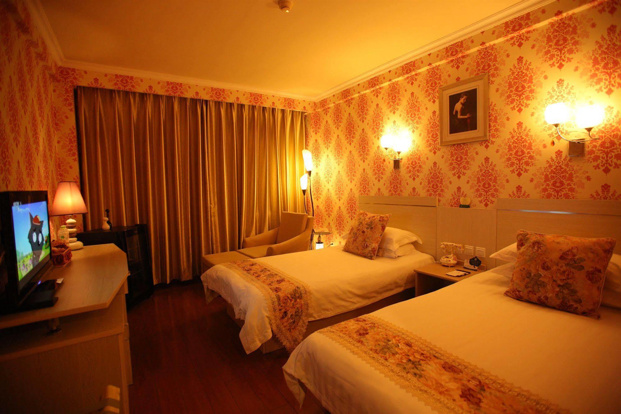 Overseas Chinese International Hotel Κινκντάο Εξωτερικό φωτογραφία