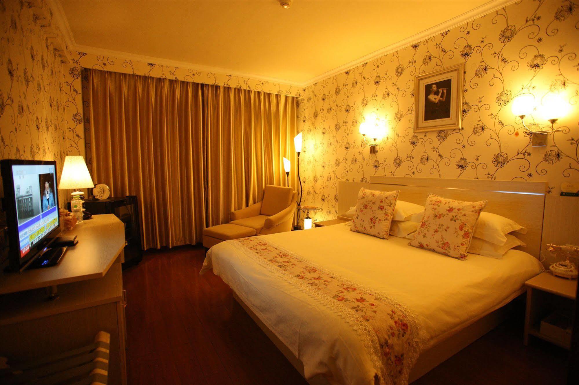 Overseas Chinese International Hotel Κινκντάο Εξωτερικό φωτογραφία