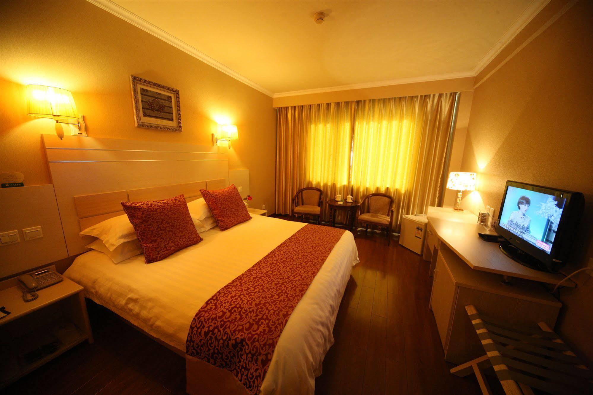 Overseas Chinese International Hotel Κινκντάο Εξωτερικό φωτογραφία